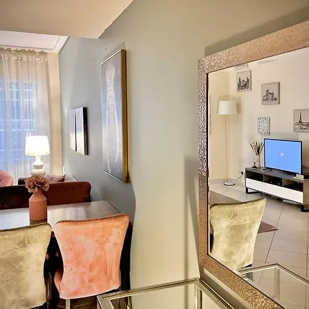 Cheerful 3 Bedroom Apartment Dubai Buitenkant foto