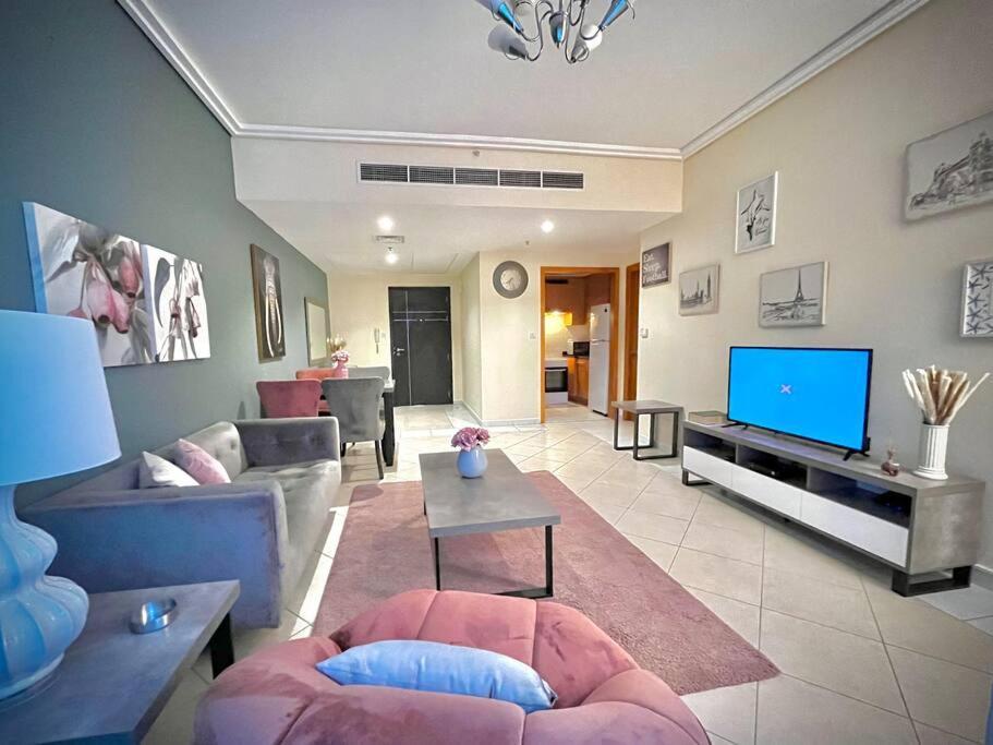 Cheerful 3 Bedroom *